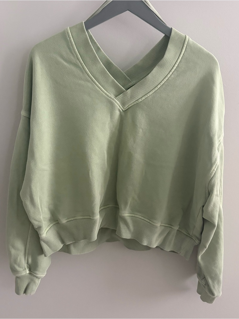 aerie Green V-Neck Cropped Sweater